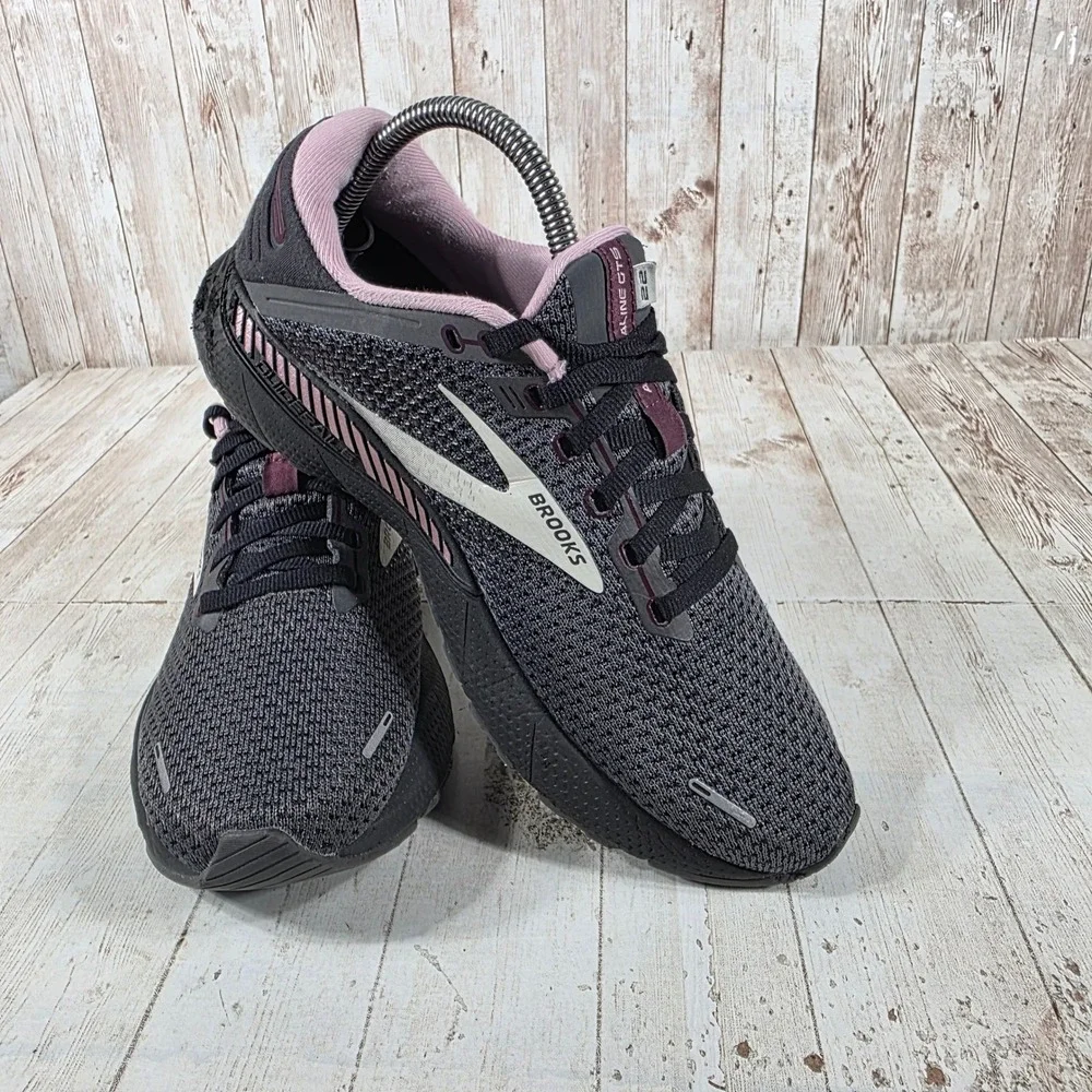 Brooks Adrenaline GTS 22 Womens 8.5 Wide Running Shoes Grey Lilac 1203531D015
